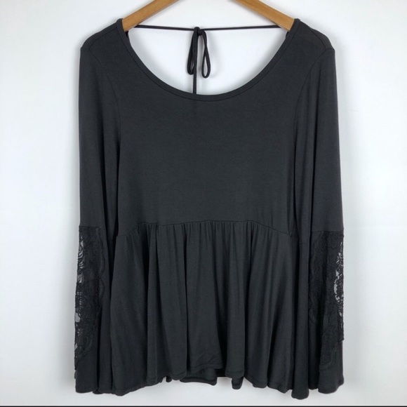American Eagle Outfitters Tops - AE soft & sexy lace bell sleeve baby doll top